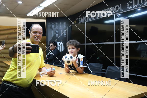 Buy your photos of the eventTour Vila Belmiro - 16 de Novembro     on Fotop