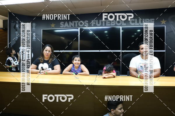 Buy your photos of the eventTour Vila Belmiro - 16 de Novembro     on Fotop