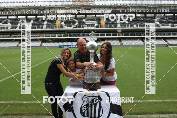 Buy your photos of the eventTour Vila Belmiro - 16 de Novembro     on Fotop