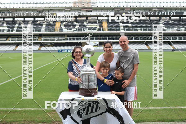 Buy your photos of the eventTour Vila Belmiro - 16 de Novembro     on Fotop