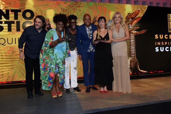 Buy your photos of the eventPRMIO CAIO 2018 on Fotop