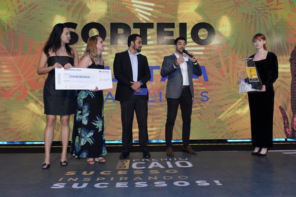 Buy your photos of the eventPRMIO CAIO 2018 on Fotop