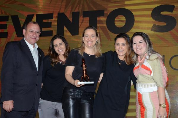 Buy your photos of the eventPRMIO CAIO 2018 on Fotop