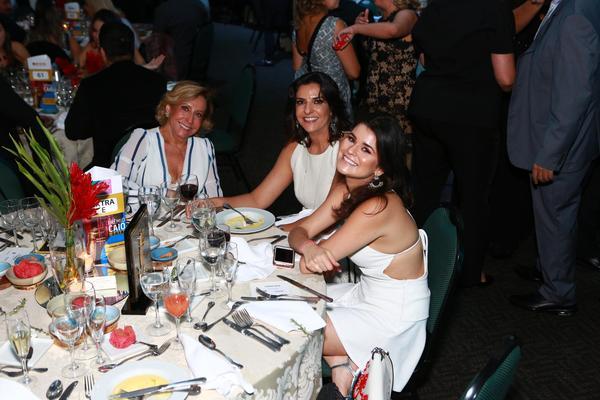 Buy your photos of the eventPRMIO CAIO 2018 on Fotop