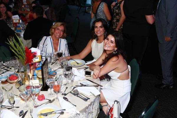 Buy your photos of the eventPRMIO CAIO 2018 on Fotop