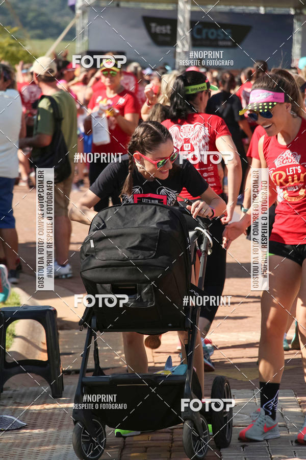 Buy your photos of the eventTreino Lets Run Girls on Fotop
