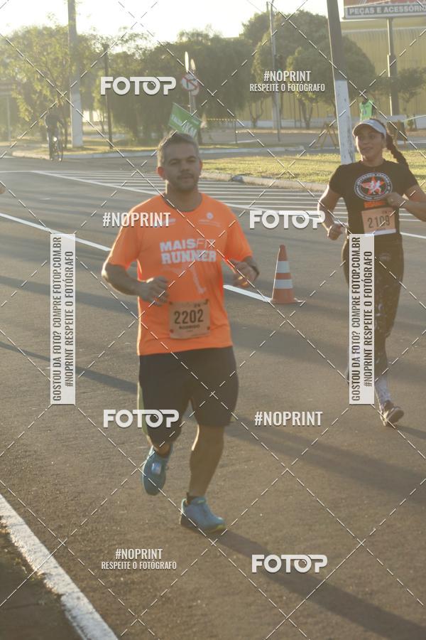 Buy your photos of the eventMeia Maratona Tivoli Shopping on Fotop