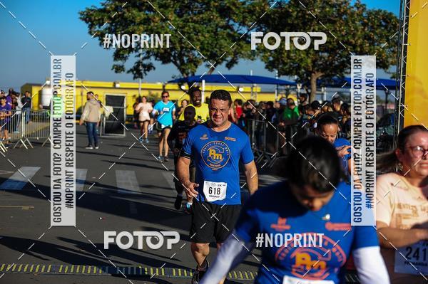 Buy your photos of the eventMeia Maratona Tivoli Shopping on Fotop