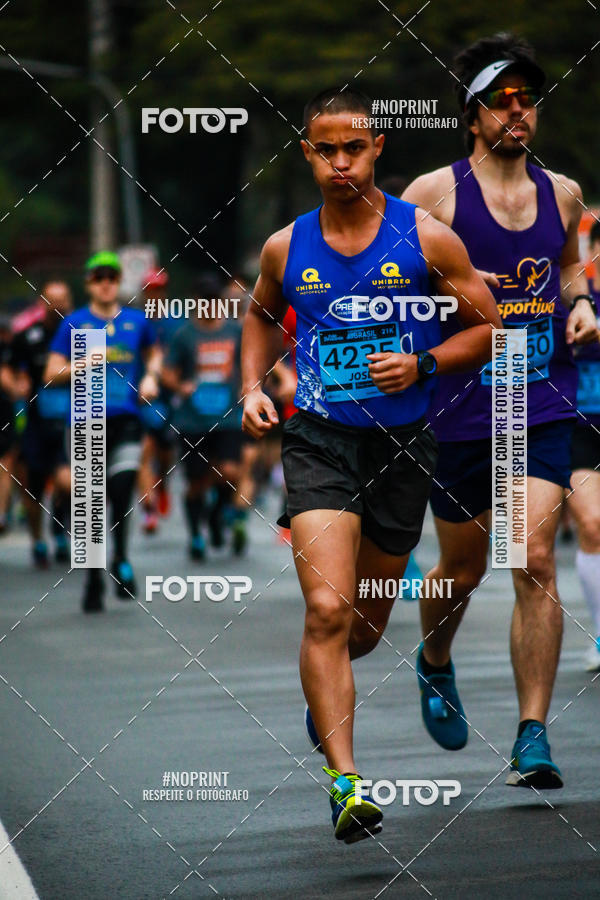 Buy your photos of the event5 Meia Maratona Avenida Brasil on Fotop
