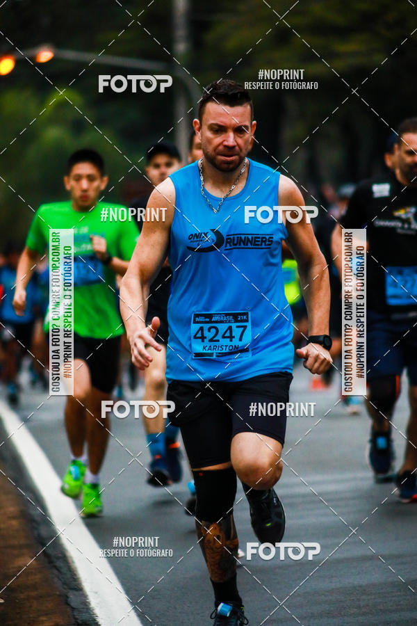Buy your photos of the event5 Meia Maratona Avenida Brasil on Fotop