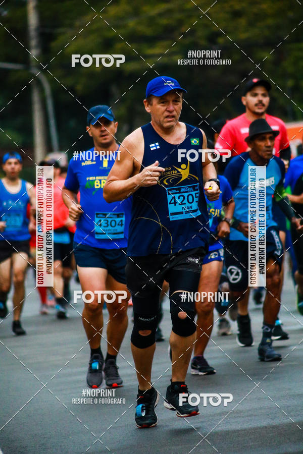 Buy your photos of the event5 Meia Maratona Avenida Brasil on Fotop