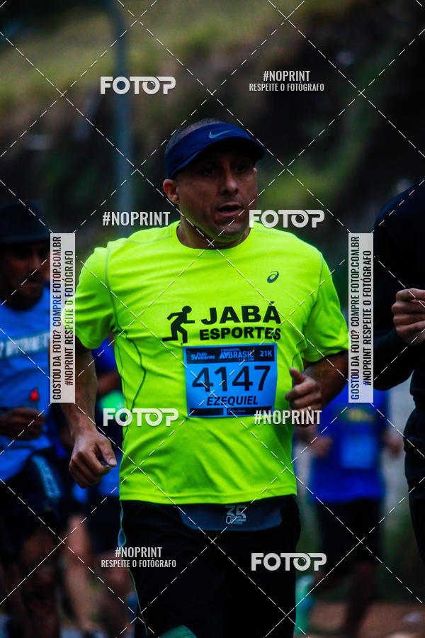 Buy your photos of the event5 Meia Maratona Avenida Brasil on Fotop