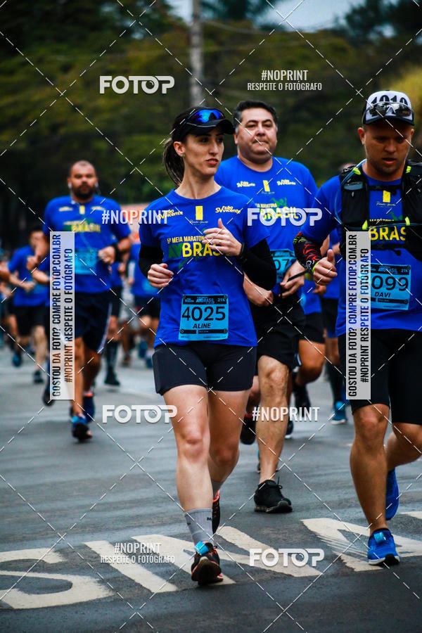 Buy your photos of the event5 Meia Maratona Avenida Brasil on Fotop
