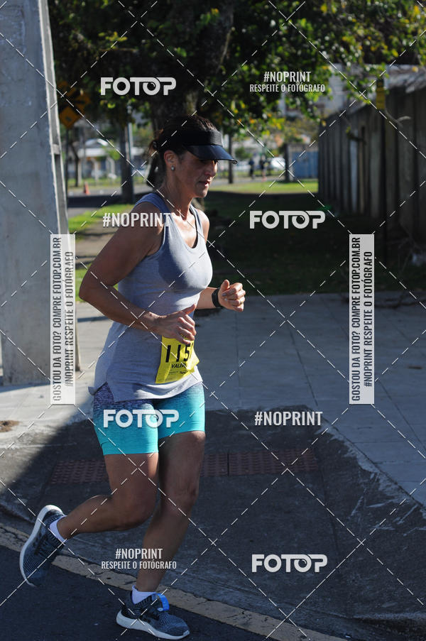 Buy your photos of the event24 etapa do Circuito Sesc Corrida e Caminhada de Rua do Paran (Etapa Curitiba) on Fotop