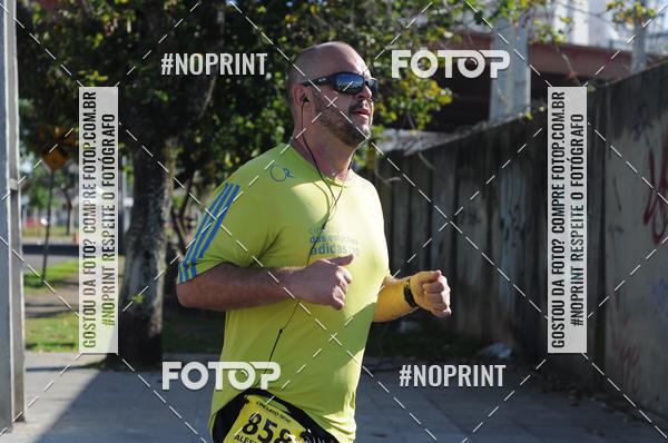 Buy your photos of the event24 etapa do Circuito Sesc Corrida e Caminhada de Rua do Paran (Etapa Curitiba) on Fotop