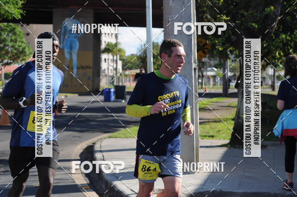 Buy your photos of the event24 etapa do Circuito Sesc Corrida e Caminhada de Rua do Paran (Etapa Curitiba) on Fotop