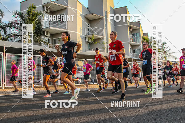 Compre suas fotos do evento4 Uaa Night Run no Fotop