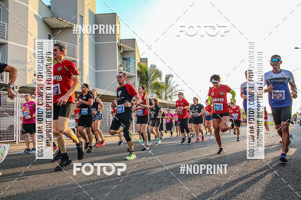 Compre suas fotos do evento4 Uaa Night Run no Fotop