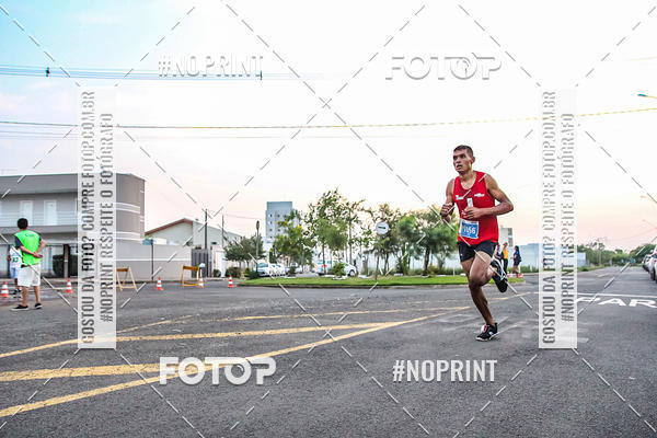Compre suas fotos do evento4 Uaa Night Run no Fotop