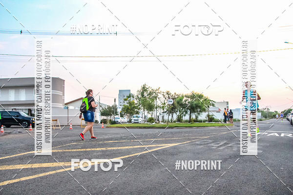 Compre suas fotos do evento4 Uaa Night Run no Fotop