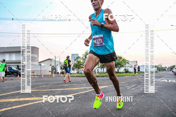 Compre suas fotos do evento4 Uaa Night Run no Fotop