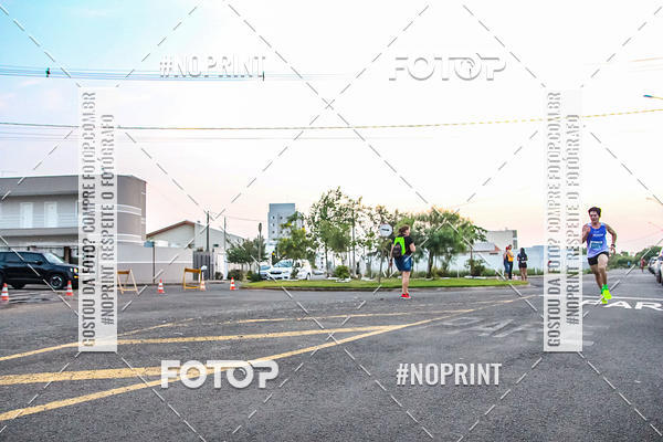Compre suas fotos do evento4 Uaa Night Run no Fotop