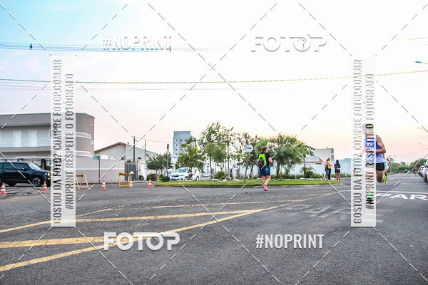 Compre suas fotos do evento4 Uaa Night Run no Fotop