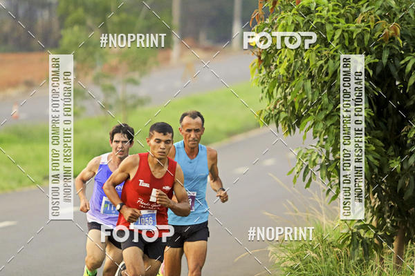 Buy your photos of the event4� Ua�a� Night Run on Fotop