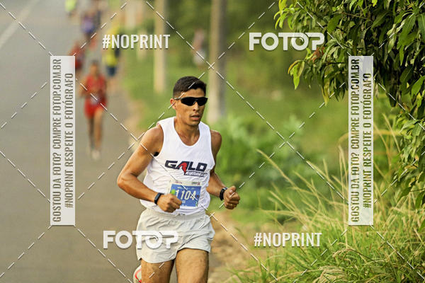 Buy your photos of the event4� Ua�a� Night Run on Fotop