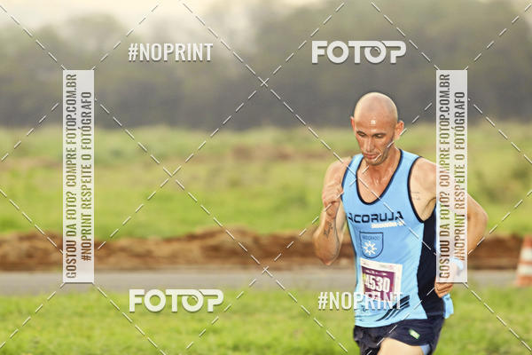 Buy your photos of the event4� Ua�a� Night Run on Fotop
