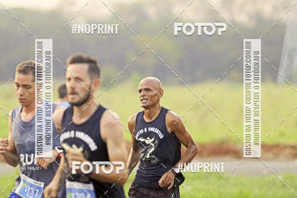 Buy your photos of the event4� Ua�a� Night Run on Fotop