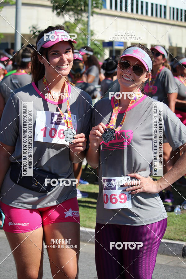 Buy your photos of the eventDivas Run 2019 on Fotop