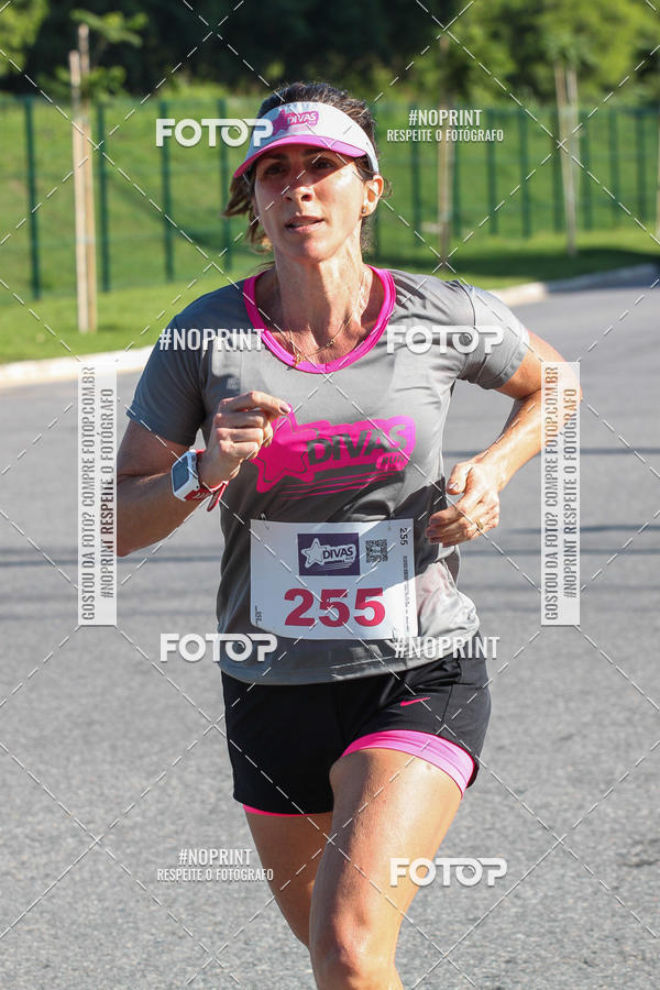 Buy your photos of the eventDivas Run 2019 on Fotop