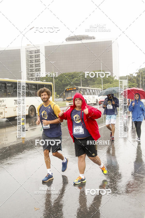 Buy your photos of the eventCircuito de Corridas Caixa - Braslia, DF on Fotop