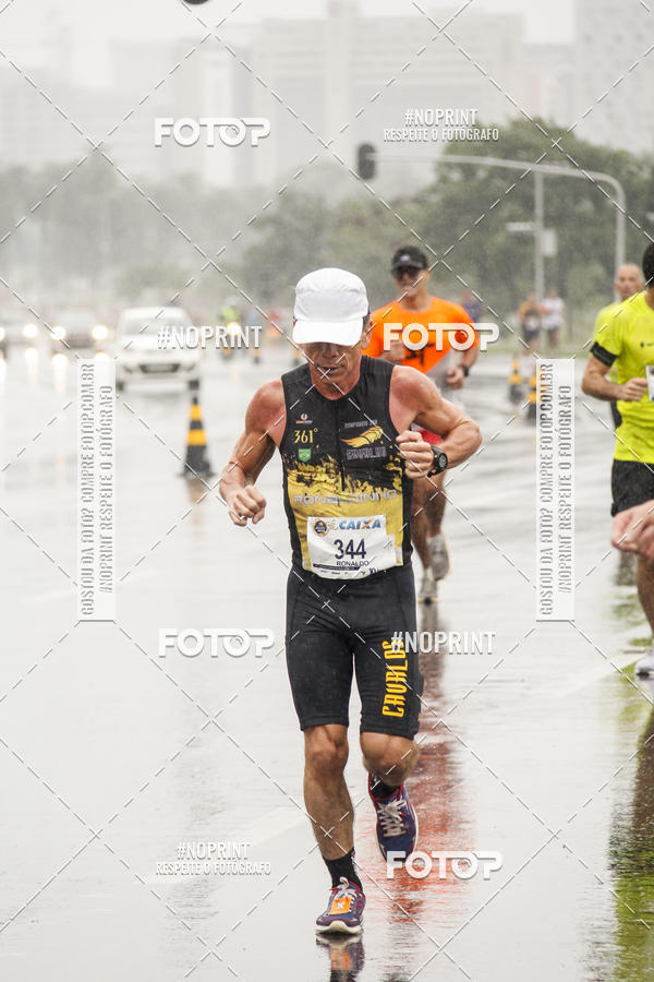 Buy your photos of the eventCircuito de Corridas Caixa - Braslia, DF on Fotop