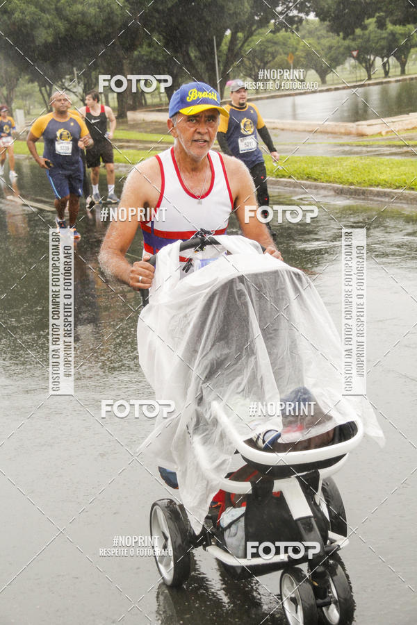 Buy your photos of the eventCircuito de Corridas Caixa - Braslia, DF on Fotop
