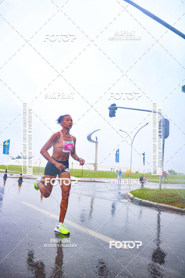Buy your photos of the eventCircuito de Corridas Caixa - Braslia, DF on Fotop