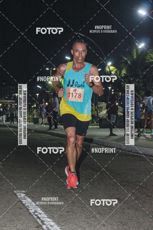 Buy your photos of the eventCircuito Night Run Lagos 2019 - Cabo Frio on Fotop