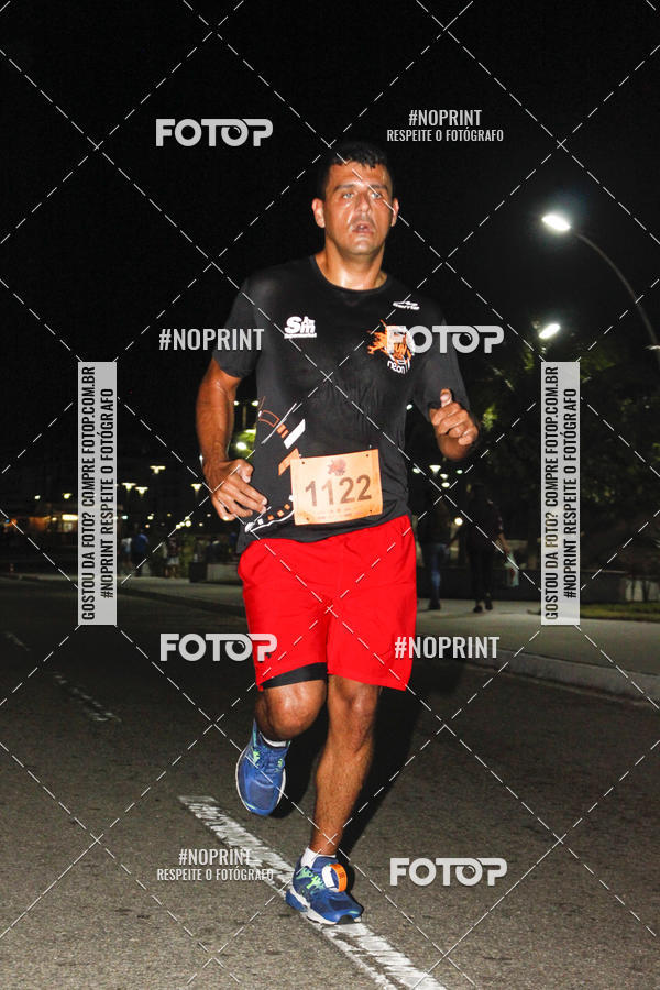 Buy your photos of the eventCircuito Night Run Lagos 2019 - Cabo Frio on Fotop