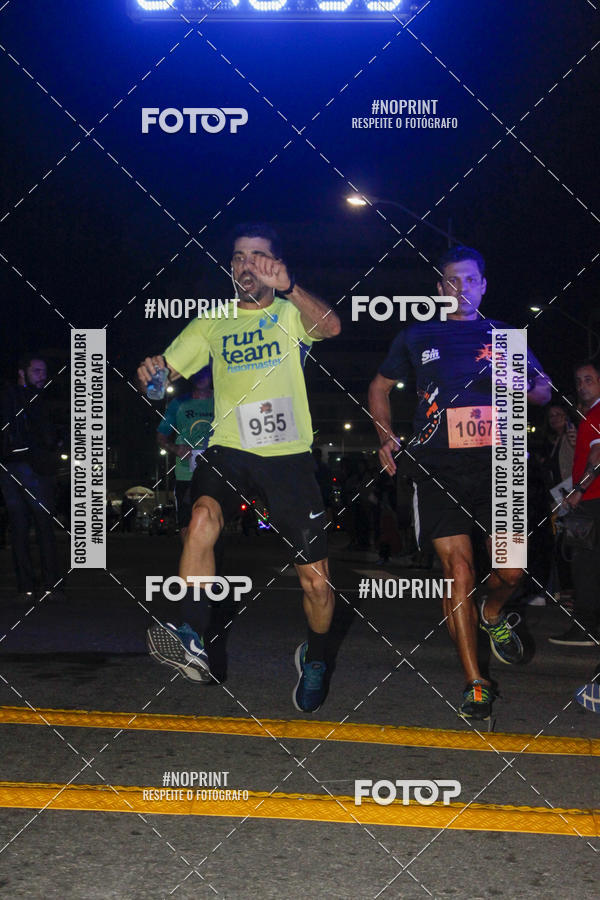 Buy your photos of the eventCircuito Night Run Lagos 2019 - Cabo Frio on Fotop
