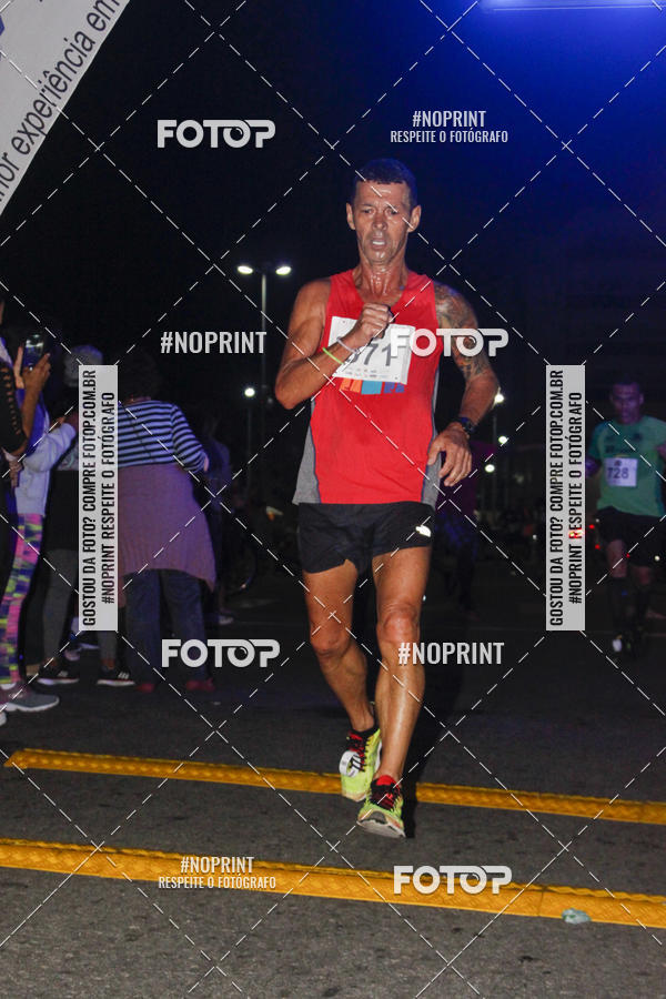 Buy your photos of the eventCircuito Night Run Lagos 2019 - Cabo Frio on Fotop