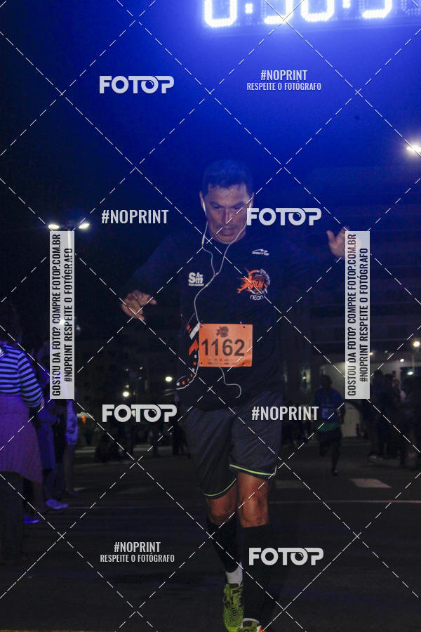 Buy your photos of the eventCircuito Night Run Lagos 2019 - Cabo Frio on Fotop