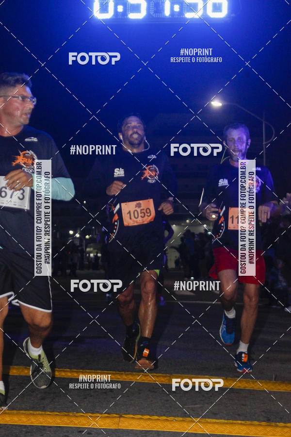 Buy your photos of the eventCircuito Night Run Lagos 2019 - Cabo Frio on Fotop