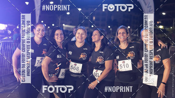 Buy your photos of the eventCircuito Night Run Lagos 2019 - Cabo Frio on Fotop