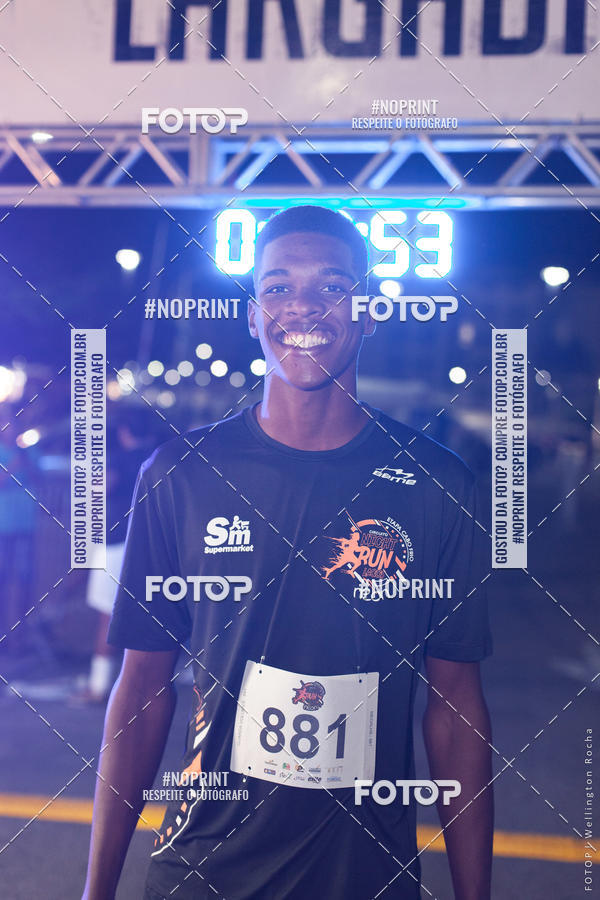 Buy your photos of the eventCircuito Night Run Lagos 2019 - Cabo Frio on Fotop
