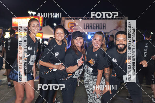 Buy your photos of the eventCircuito Night Run Lagos 2019 - Cabo Frio on Fotop