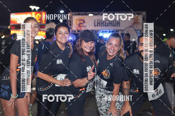 Buy your photos of the eventCircuito Night Run Lagos 2019 - Cabo Frio on Fotop