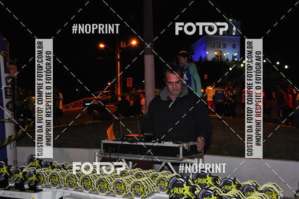 Buy your photos of the eventCircuito Night Run Lagos 2019 - Saquarema on Fotop