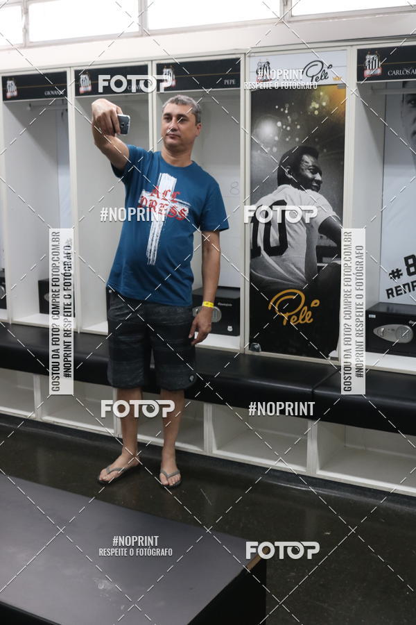 Achetez vos photos de l'vnementTour Vila Belmiro - 01 de Dezembro      sur Fotop