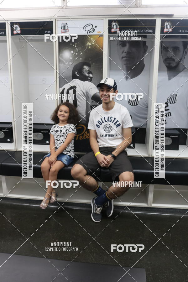 Achetez vos photos de l'vnementTour Vila Belmiro - 01 de Dezembro      sur Fotop